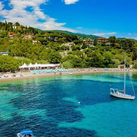 Neuf, En Centre Ville, Terrasse Et Plages 5mn à Pieds!